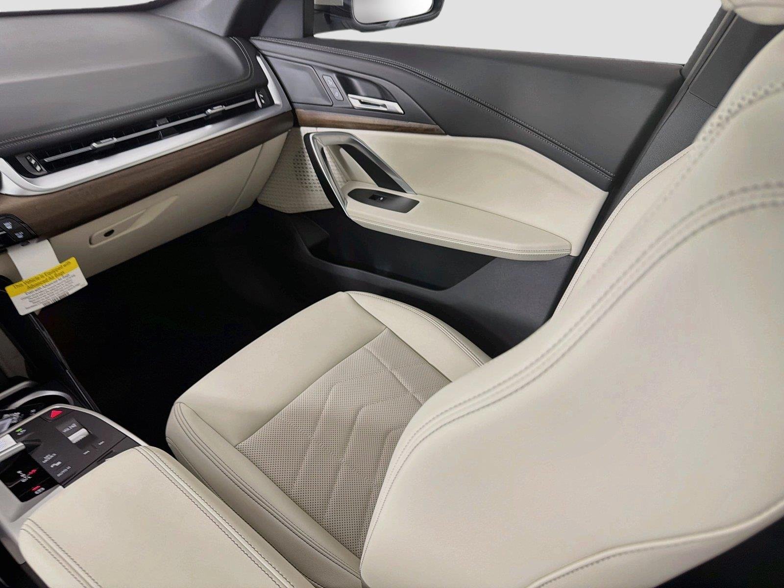 New 2026 Alpine White BMW xDrive28i image 24
