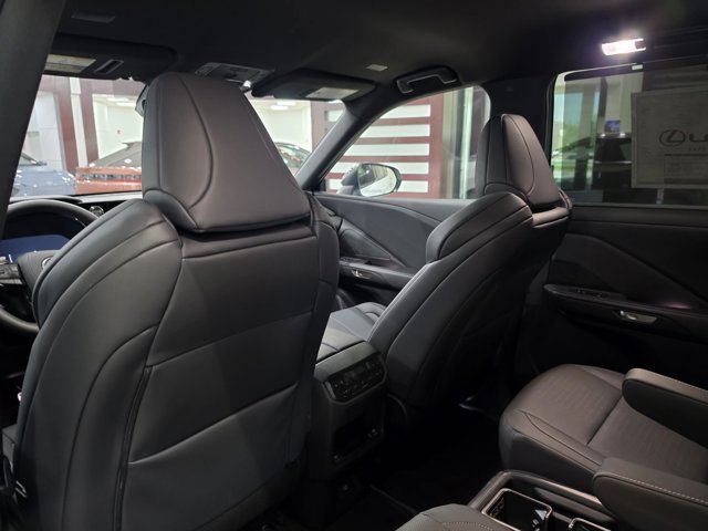 2026 Lexus TX 500h F-Sport Premium - Photo 18