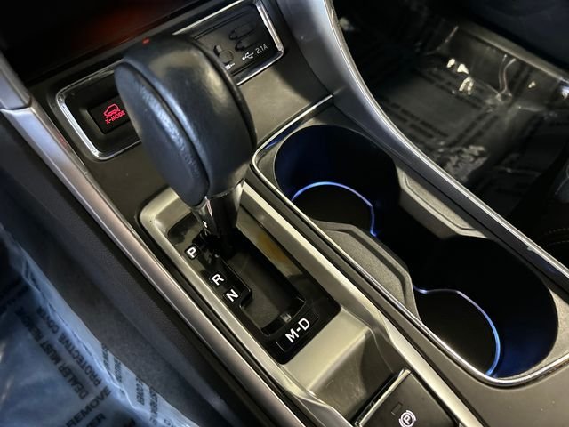 Used 2020 White Subaru Limited image 18