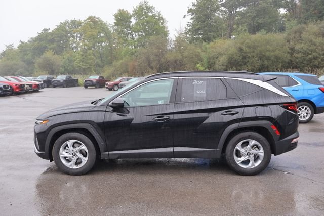 Used 2024 Black Hyundai SEL image 4