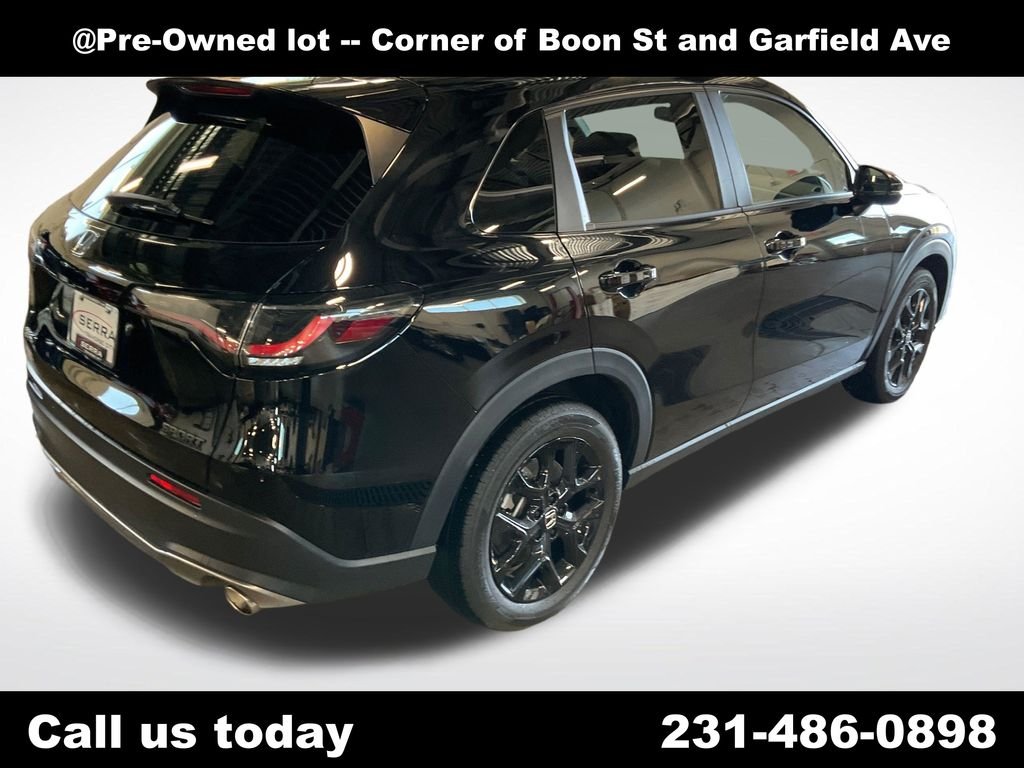Used 2024  Honda Sport image 5