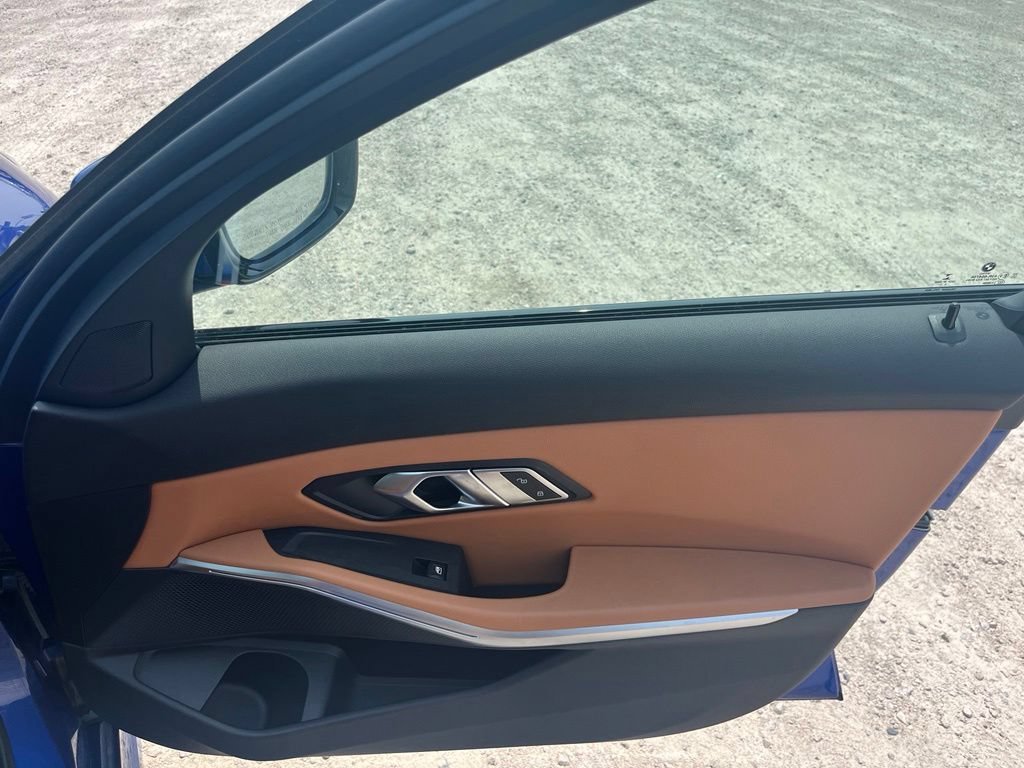 Used 2022 Portimao Blue Met BMW 330i xDrive image 33