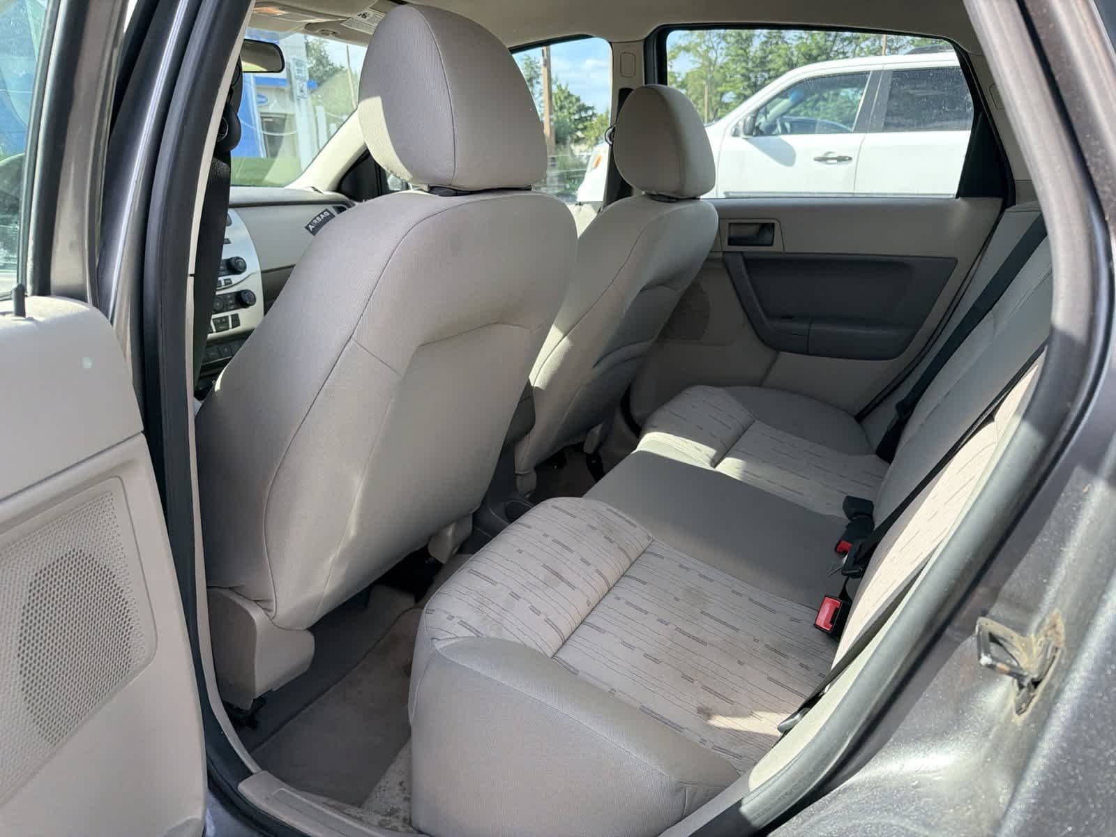 Used 2010  Ford SE image 8
