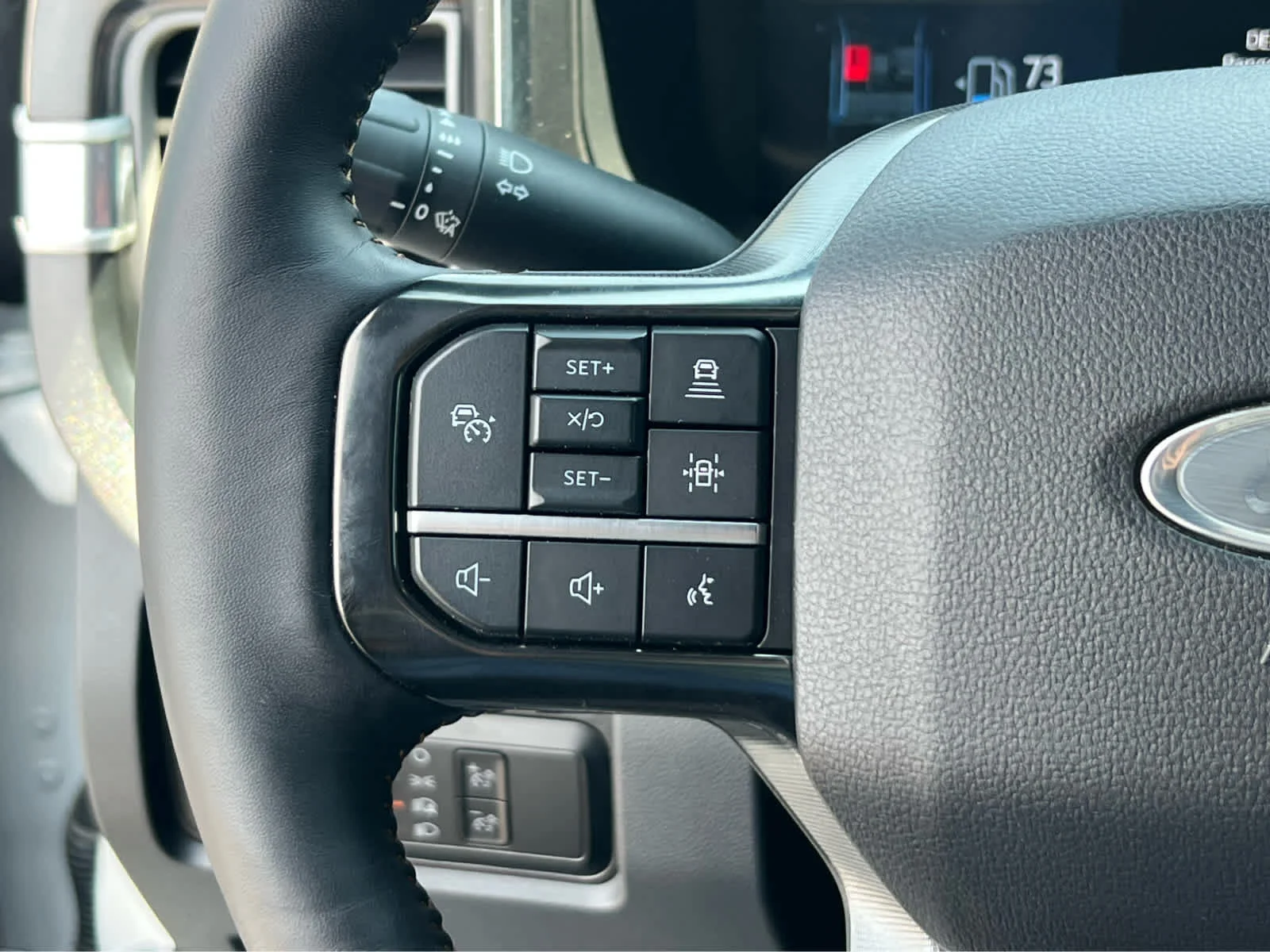 Used 2024 Star White Ford Platinum image 33