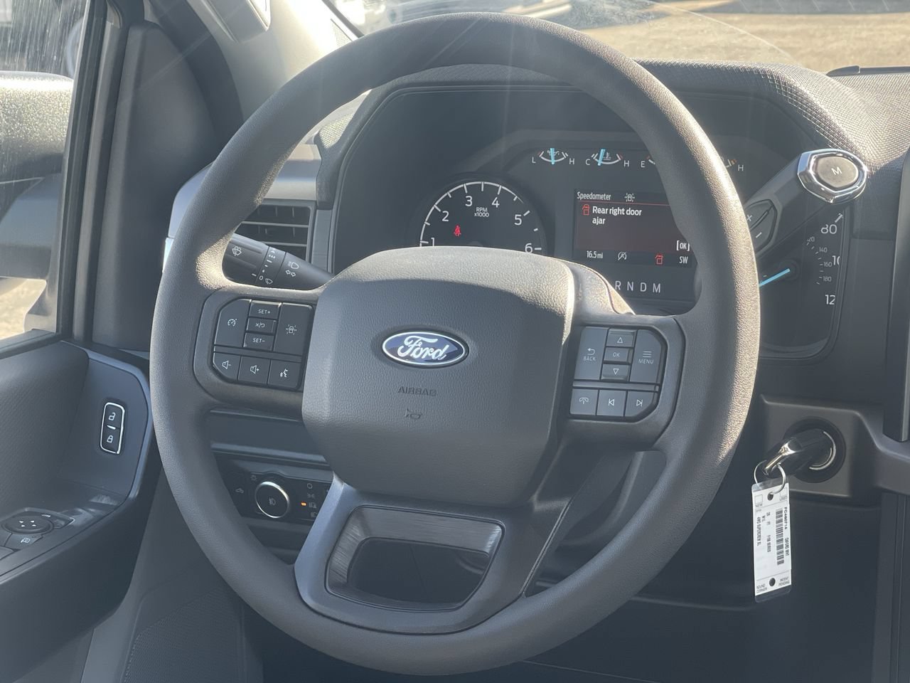 New 2026 Oxford White Ford XL image 15