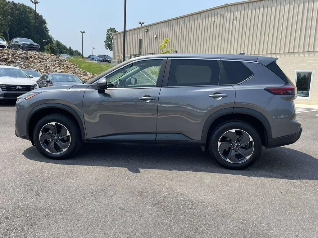 Used 2025 Gray Nissan SV image 6