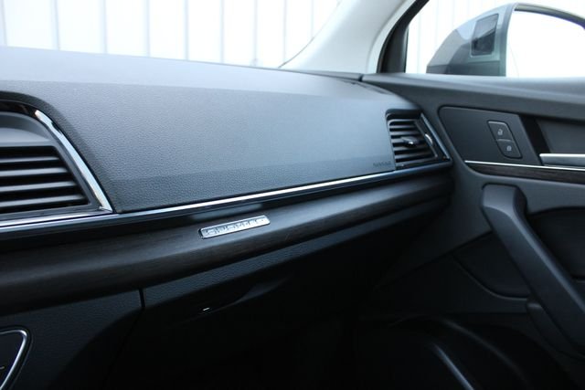 Used 2023 Daytona Gray Pearl Effect Audi 45 S line Premium image 21