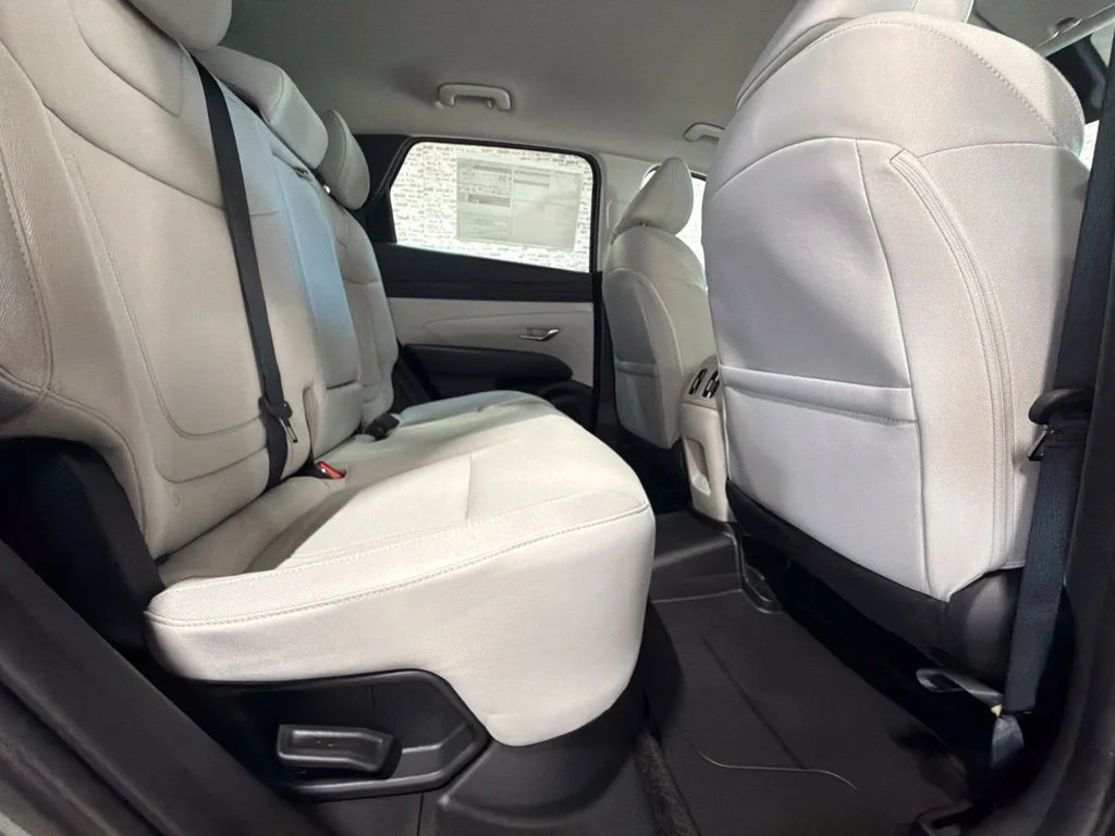 New 2026 Amazon Gray Hyundai SEL image 13