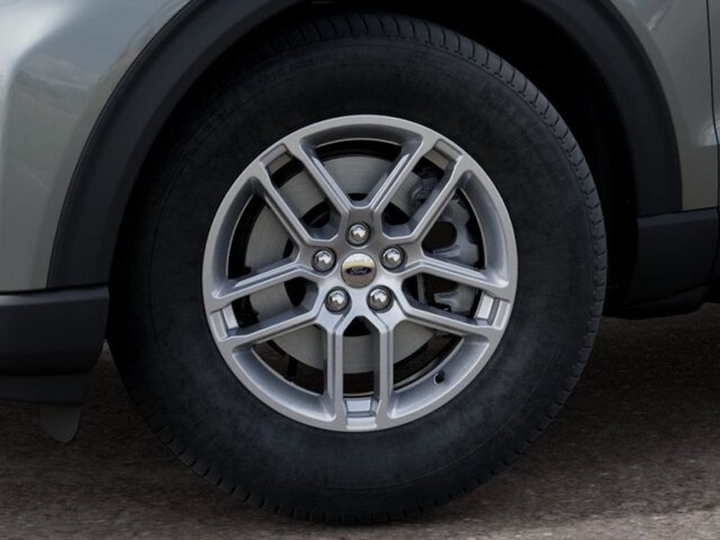 New 2027 Avalanche Gray Ford Active image 19