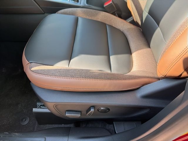 New 2025 Ruby Red Metallic Tinted Clearcoat Ford Outer Banks® image 11