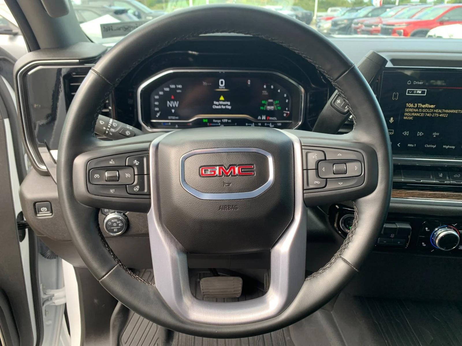 Used 2025 Summit White GMC SLE image 25
