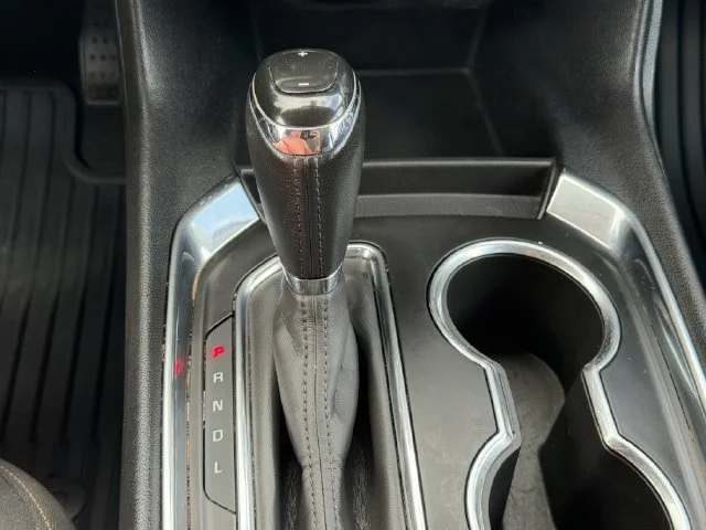 Used 2020 SILVER ICE METALLIC Chevrolet LT Cloth image 28