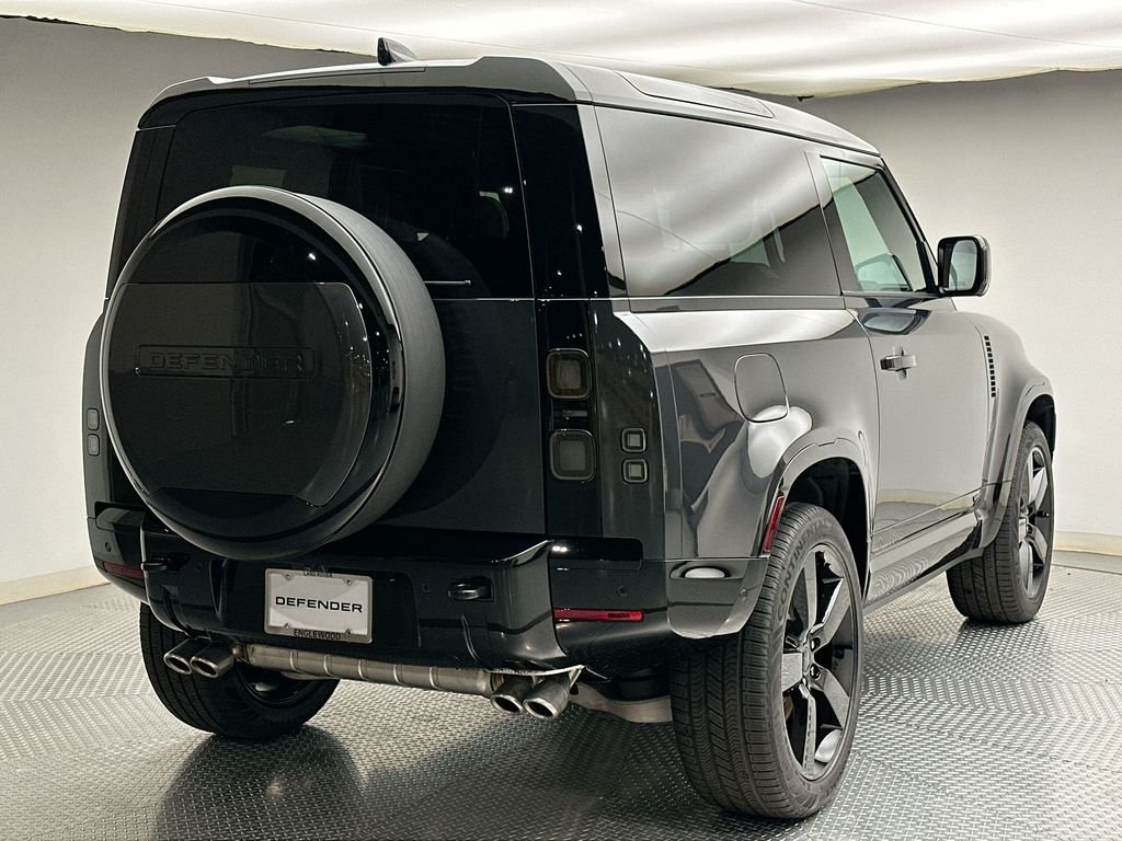 New 2026 Carpathian Grey Prem Met Land Rover V8 image 3