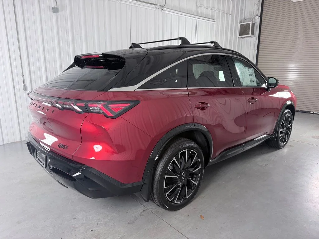 New 2027 2T SUN RED INFINITI Autograph AWD image 6