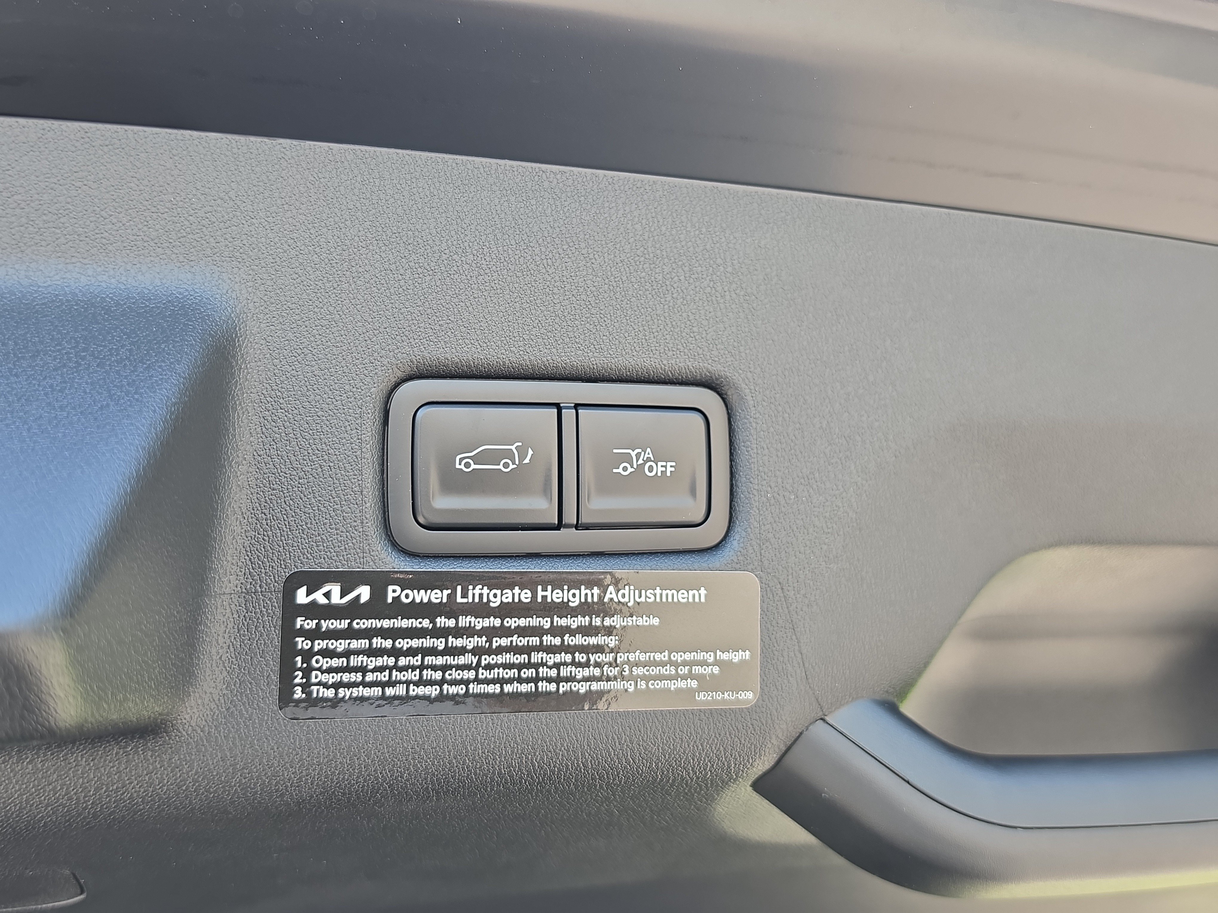 New 2027 Ebony Black Kia S image 11