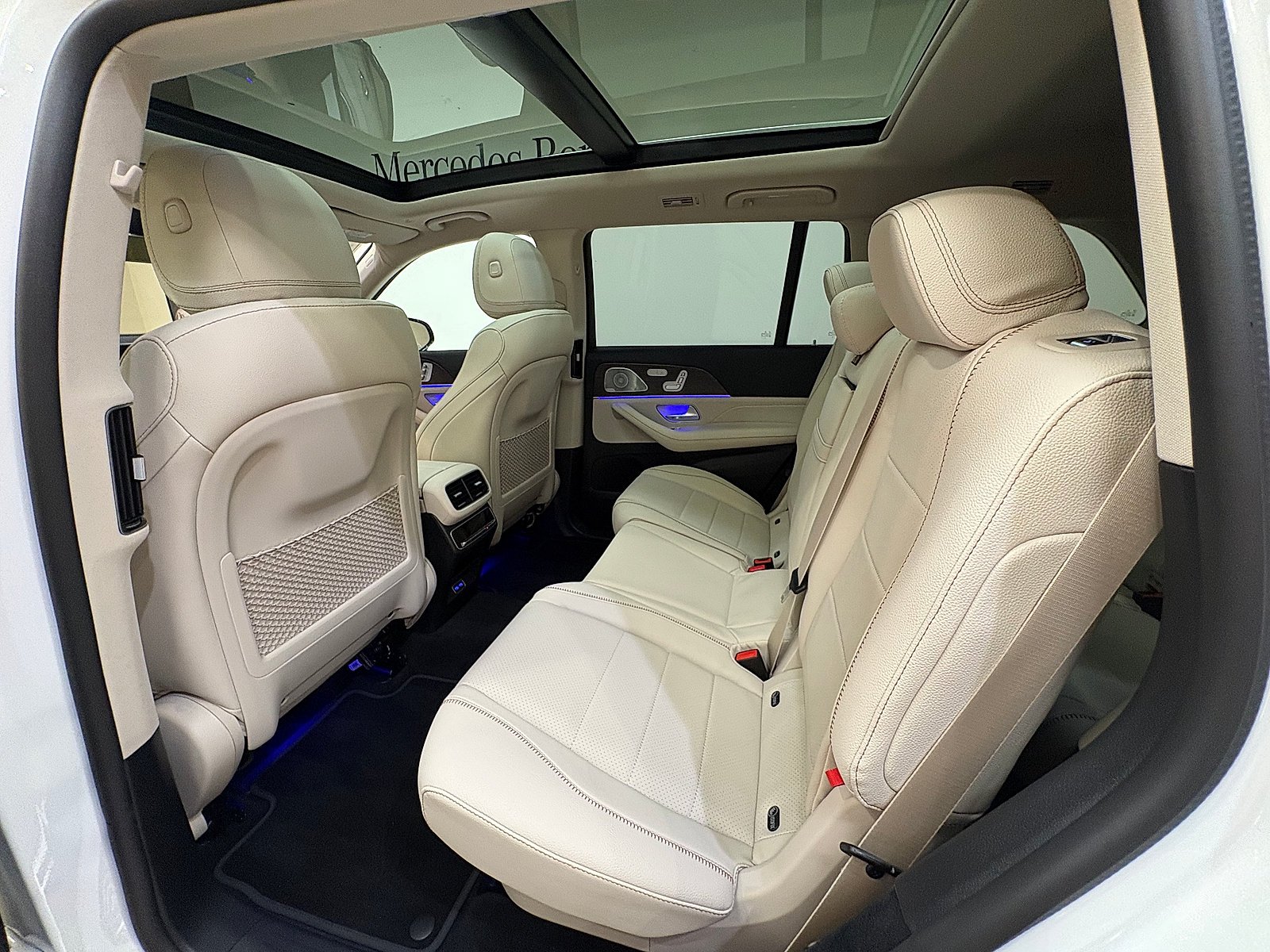 New 2027 Polar White Mercedes-Benz GLS 450 image 54