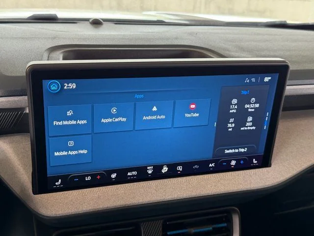 New 2025 Oxford White Ford XLT image 22