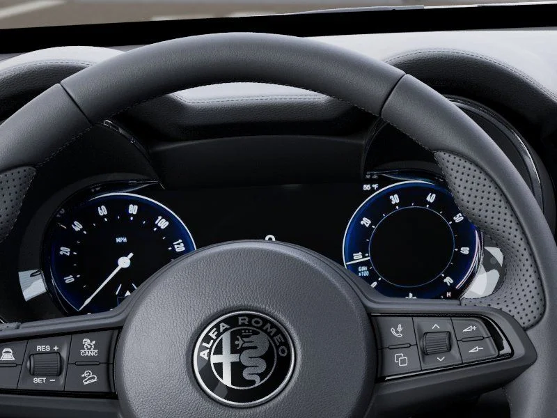 New 2026 Milano White Exterior Paint Alfa Romeo Base image 17