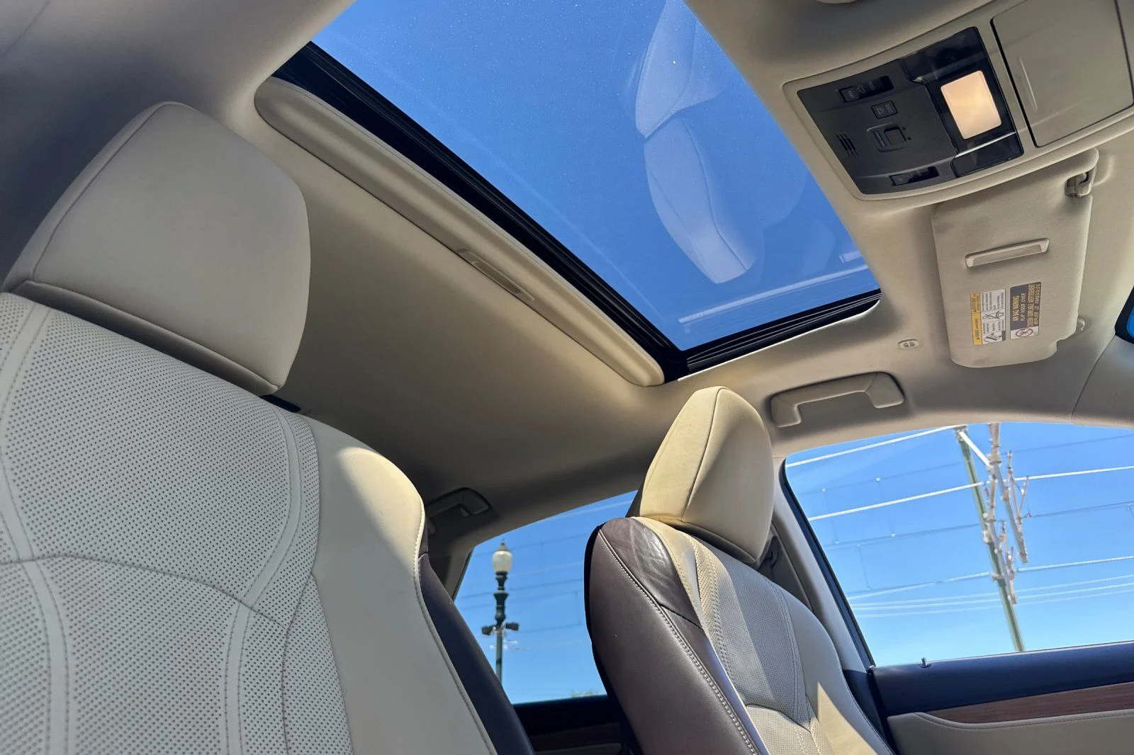 Used 2017 White Pearl Lexus 350 image 21