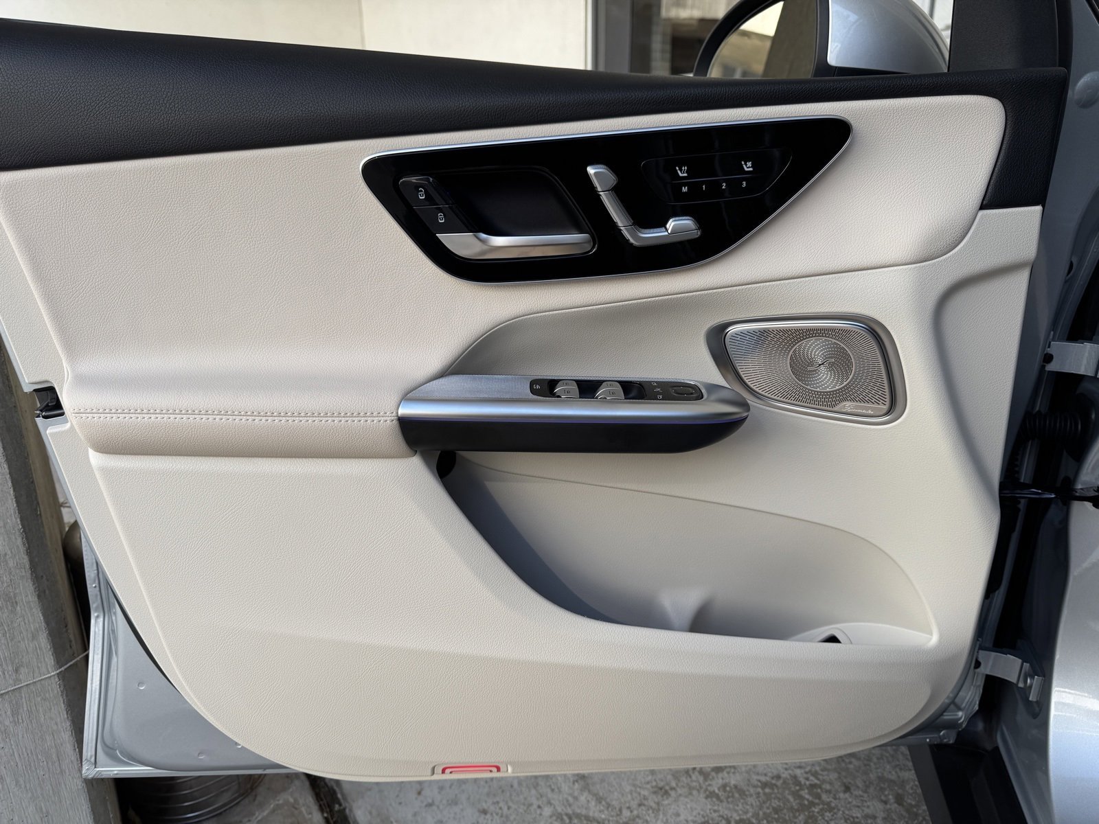 New 2026 Cirrus Silver Metallic Mercedes-Benz GLC 300 image 42