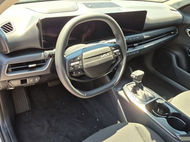 New 2026 Snow White Pearl Kia LXS image 12