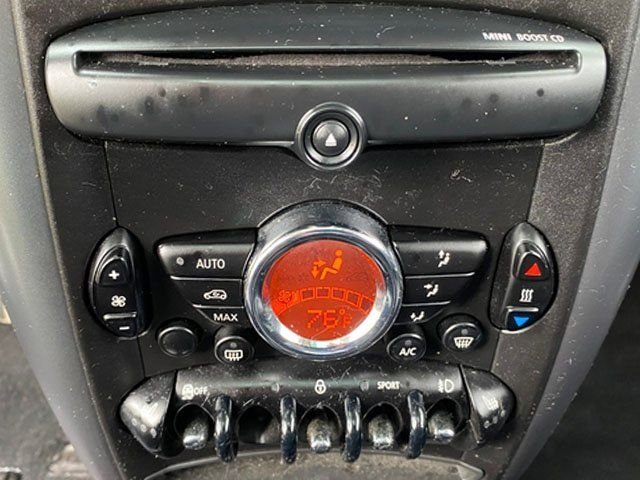 Used 2015 Black MINI Paceman image 13