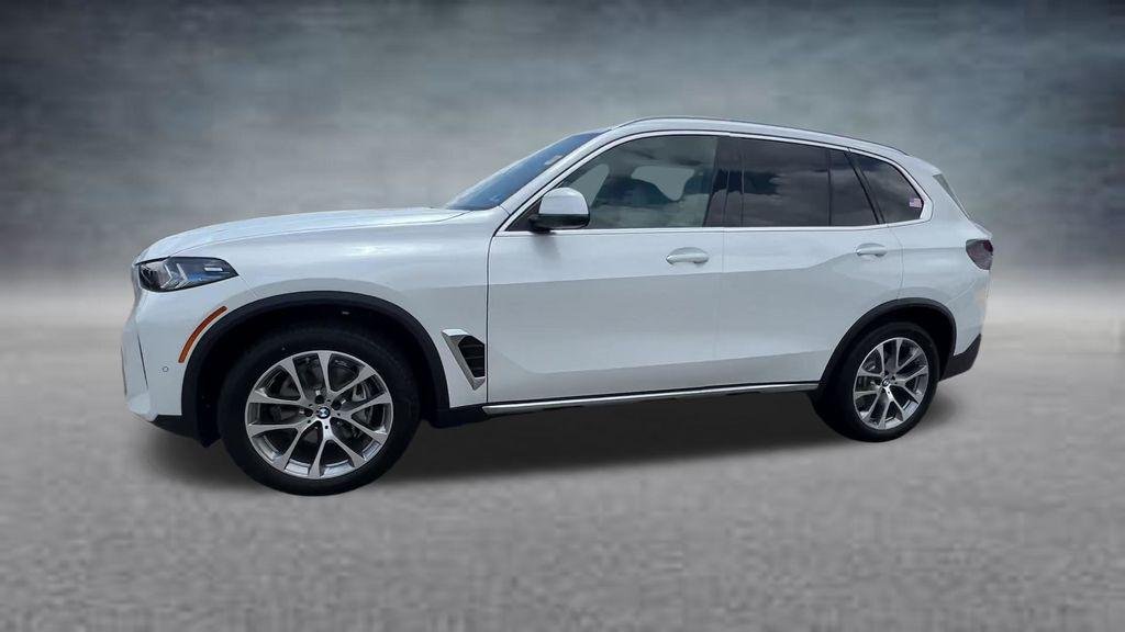 New 2026 Mineral White Metallic BMW xDrive40i image 8