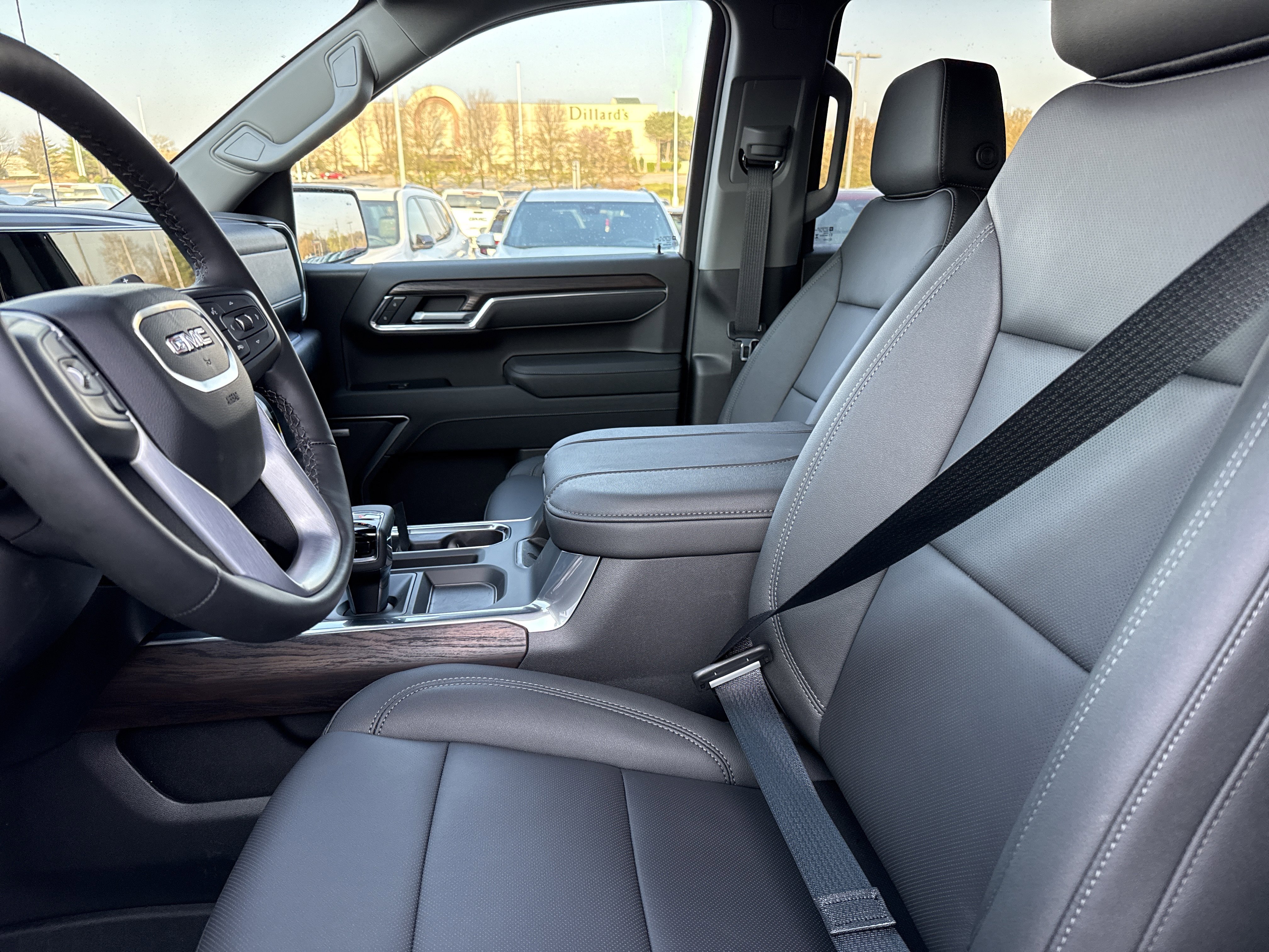 2026 GMC Sierra 1500 SLT - Photo 5