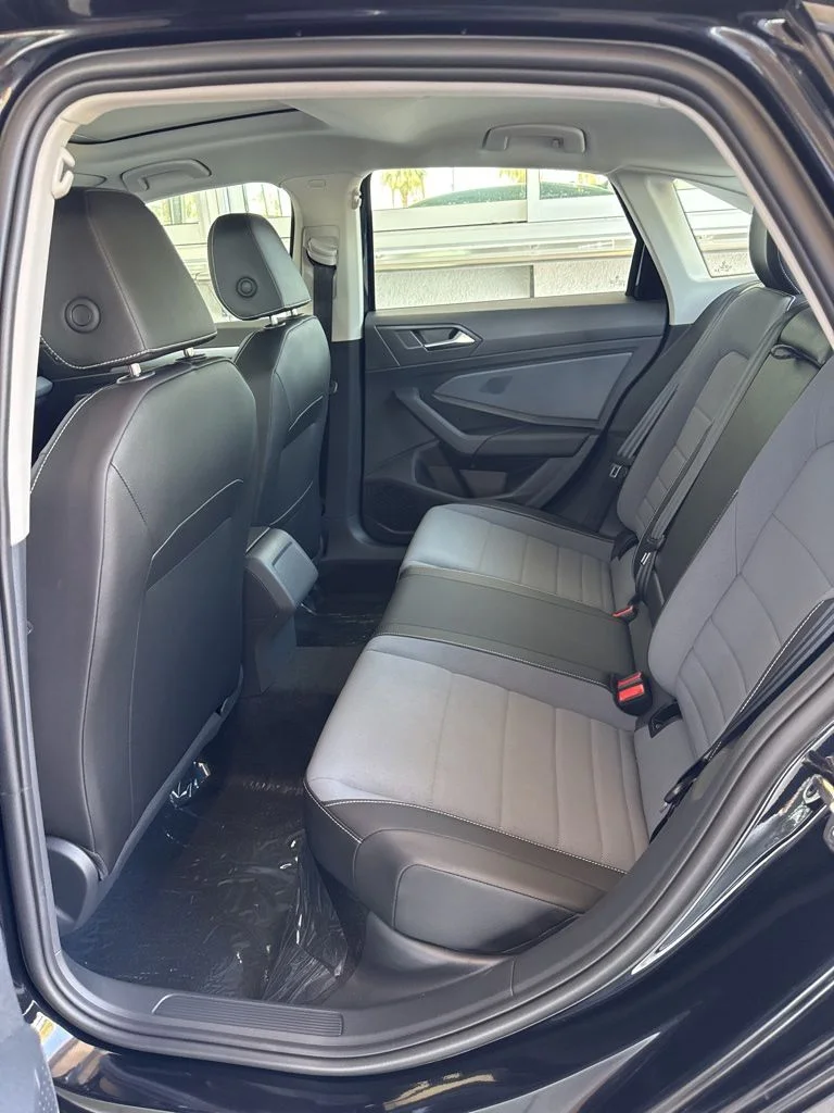 New 2026 Black Volkswagen 1.5T SE image 8