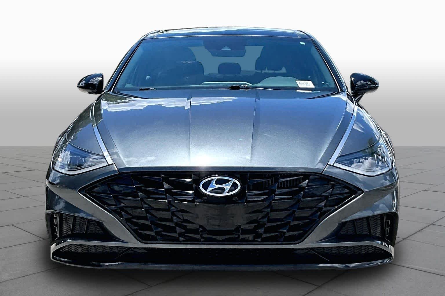 Used 2022 Portofino Gray Hyundai SEL Plus image 5