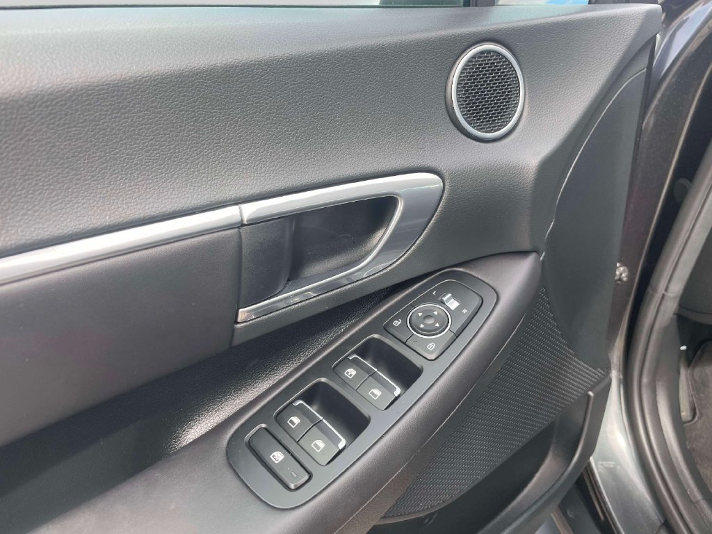 Used 2023 Gray Hyundai Blue image 17