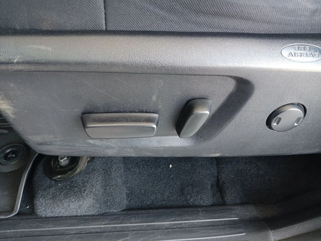 Used 2021 White Toyota SR5 image 30