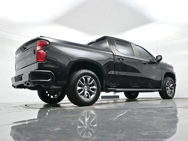 Used 2022 Mosaic Black Metallic Chevrolet RST image 28