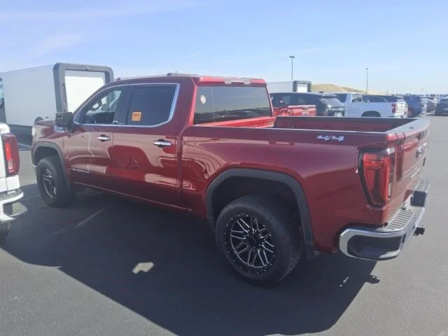 Used 2021 CAYENNE RED TINTCOAT GMC SLT image 7