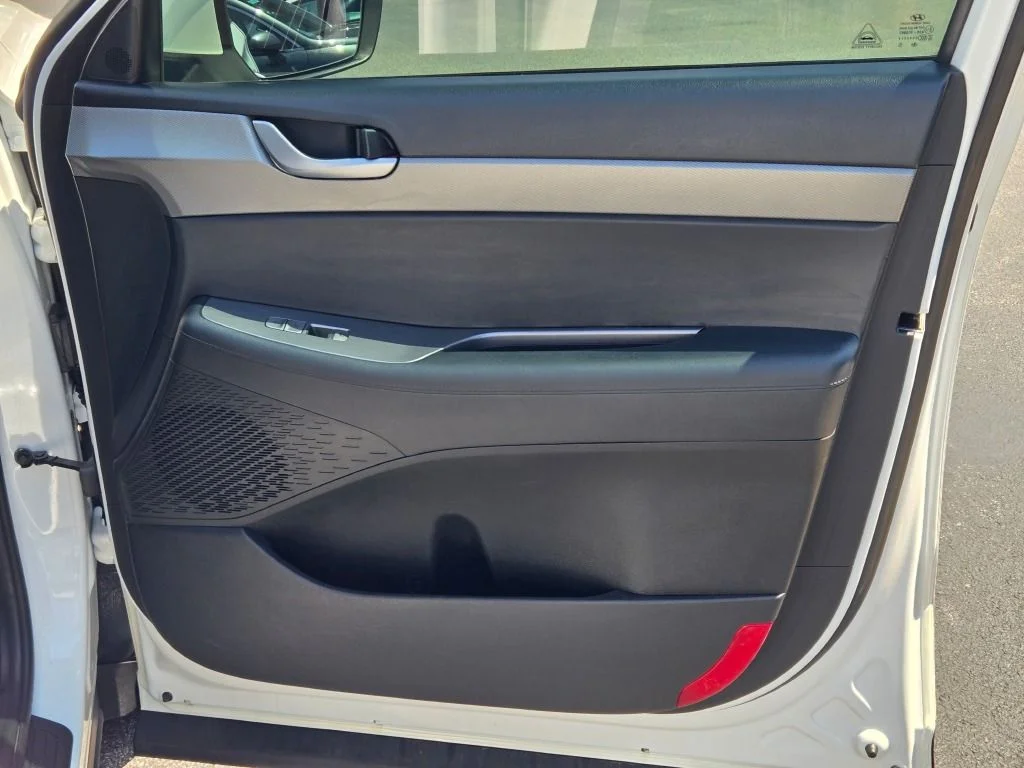 Used 2022 White Hyundai SEL image 6