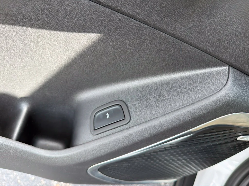 Used 2026 Summit White GMC Elevation image 12