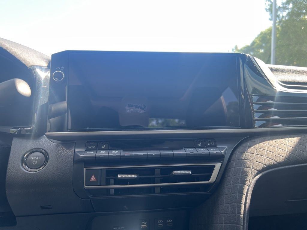 Used 2025 Red Toyota XLE image 18