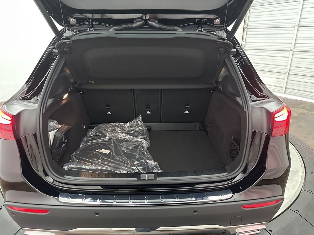 New 2026 Night Black Mercedes-Benz GLA 250 image 25