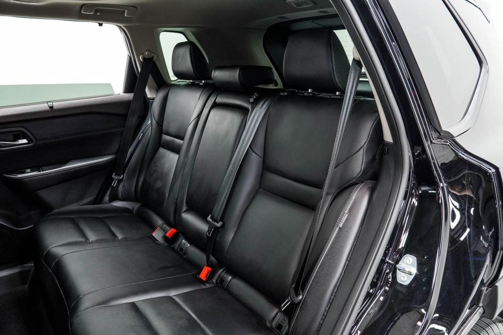 Used 2023 Black Nissan SL image 18