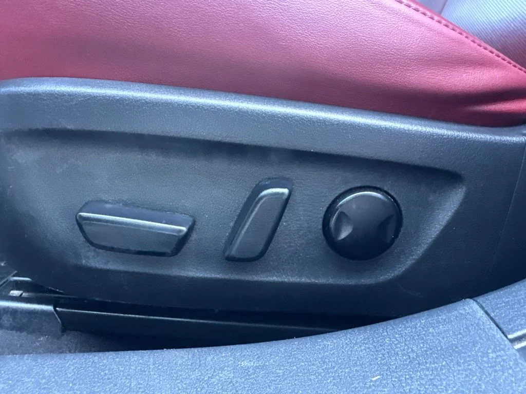 Used 2019 White Mazda Premium image 10