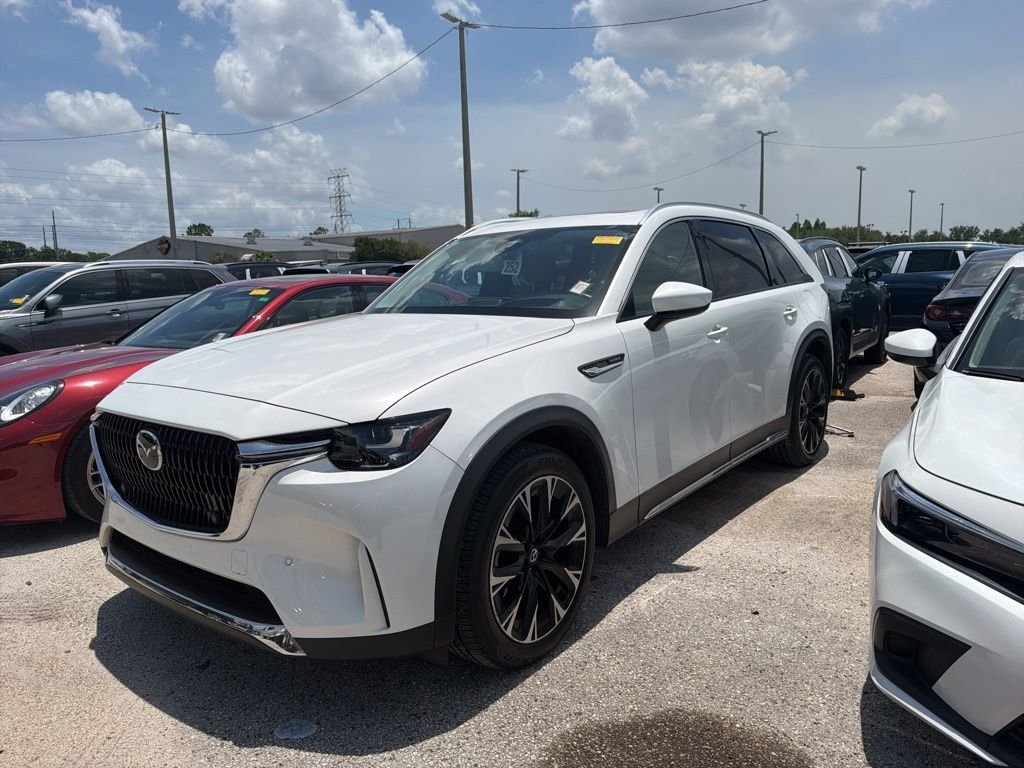 2024 Mazda CX-90 PHEV Premium Package's photo