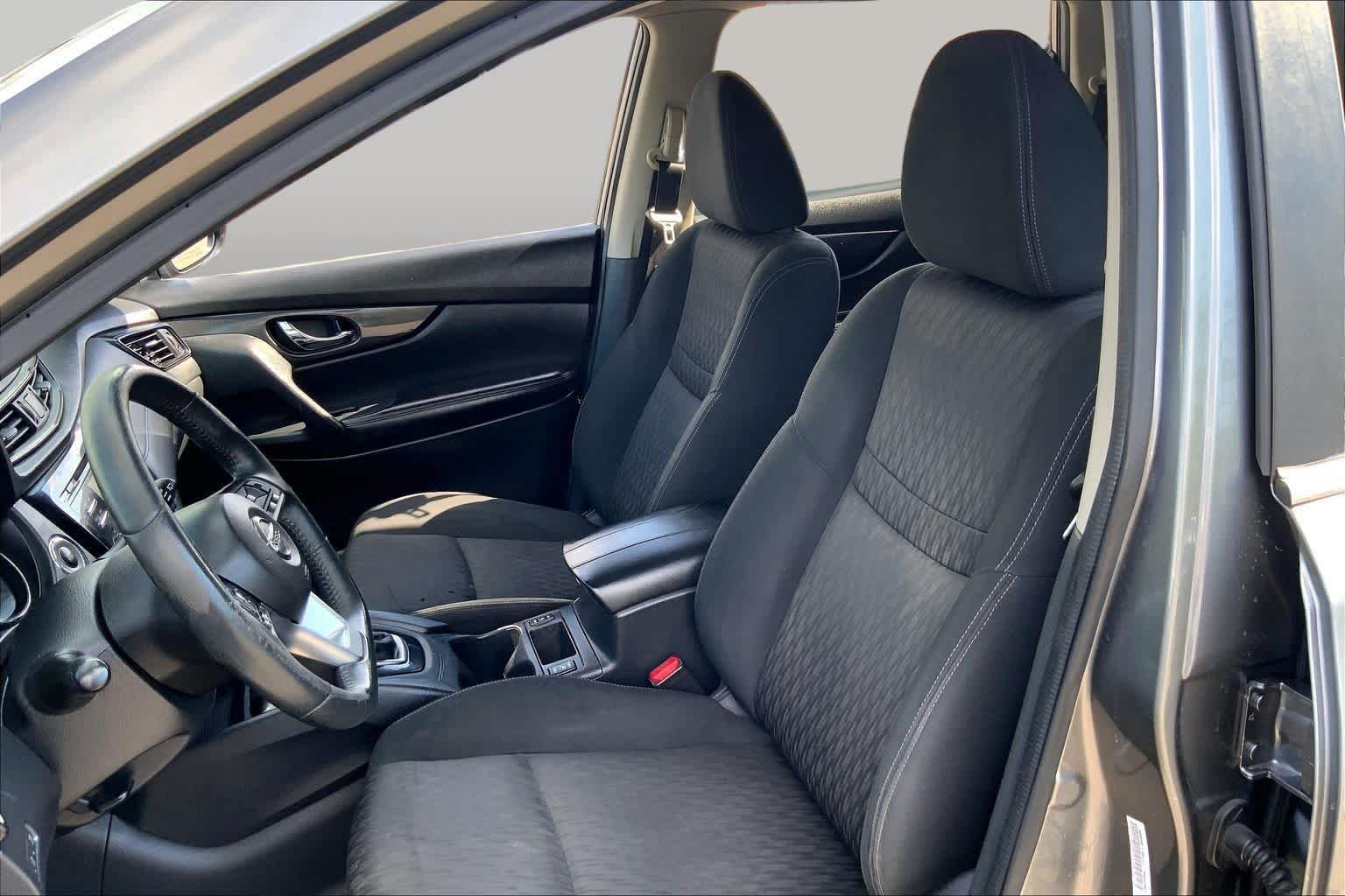 Used 2017 Gun Metallic Nissan SV image 7