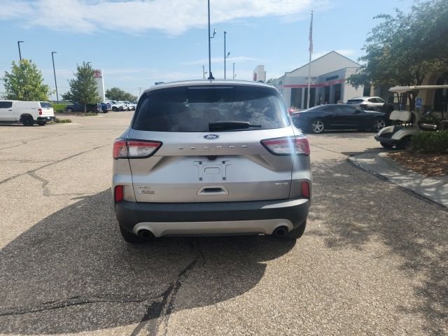 Used 2021 Silver Metallic Ford SE image 2
