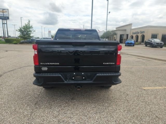 Used 2019 Black Chevrolet Custom image 2