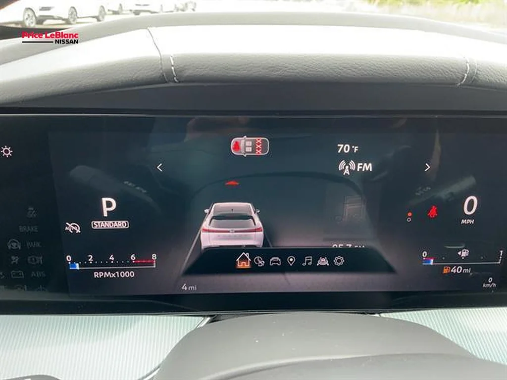 New 2026 Everest White Pearl Nissan SL image 13
