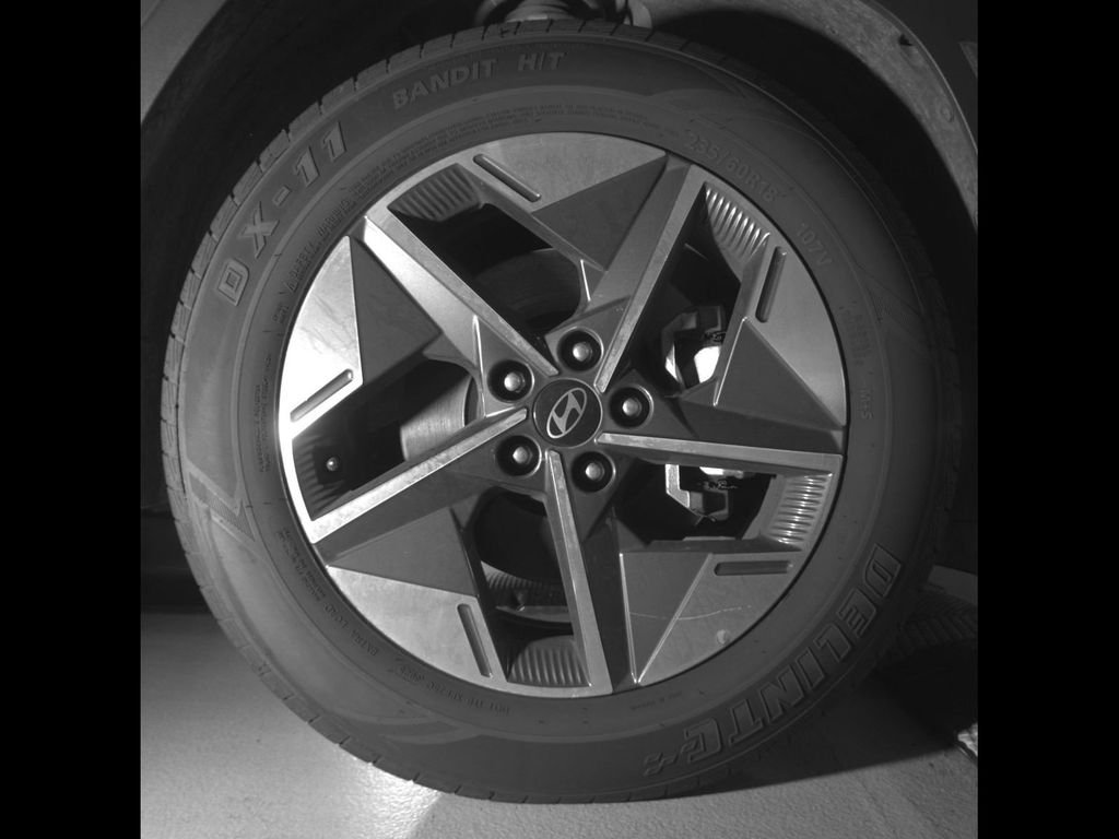 Used 2025 Hampton Gray Hyundai SEL image 10