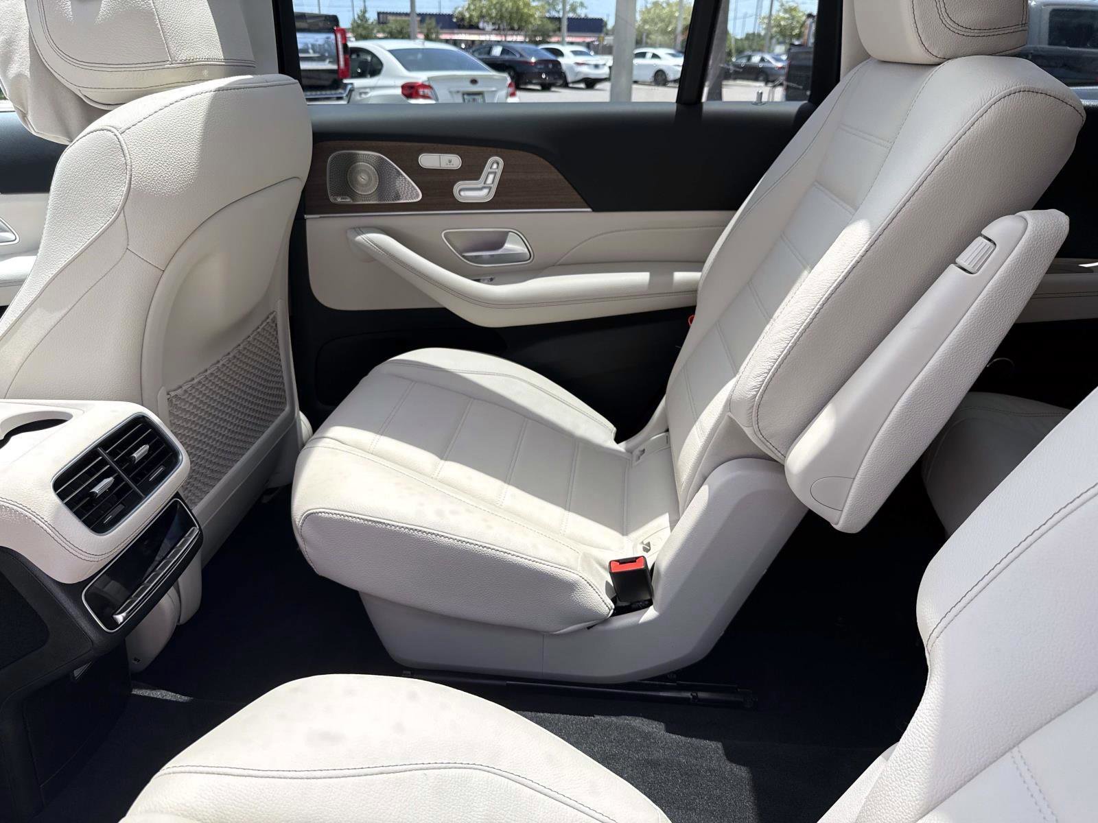 New 2026 Polar White Mercedes-Benz 450 4MATIC® SUV image 15