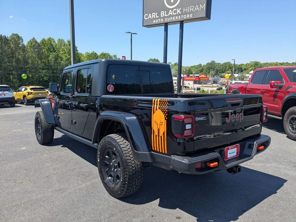 Used 2020 Black Clearcoat Jeep Mojave image 7