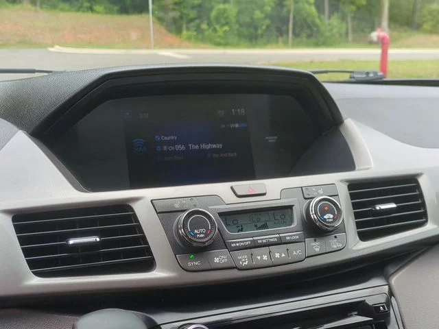 Used 2016  Honda EX-L image 35