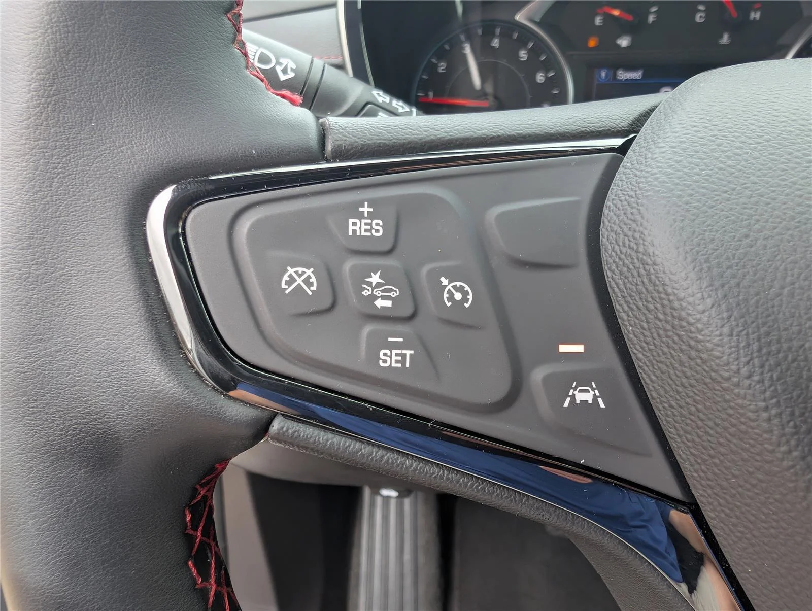 Used 2024 Iridescent Pearl Tricoat Chevrolet RS image 22
